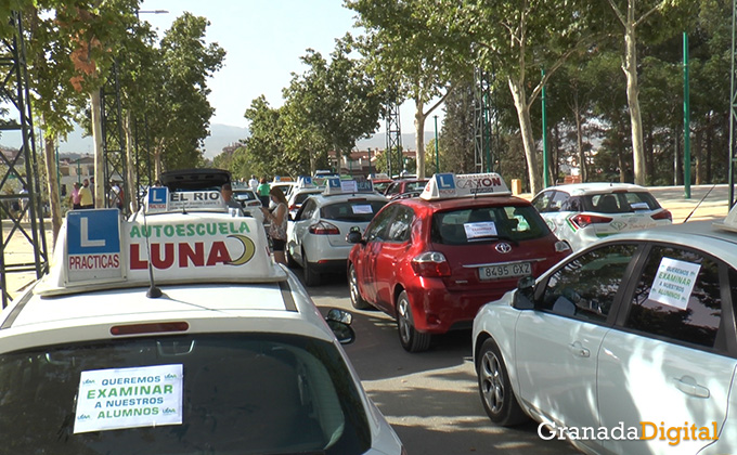 MANIFESTACION AUTOESCUELAS 3