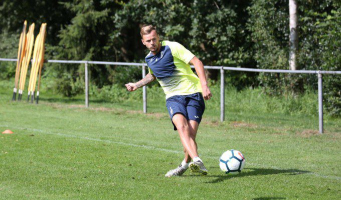 Charlie Dean, en un entrenamiento de pretemporada con el Granada CF | Foto: Granada CF