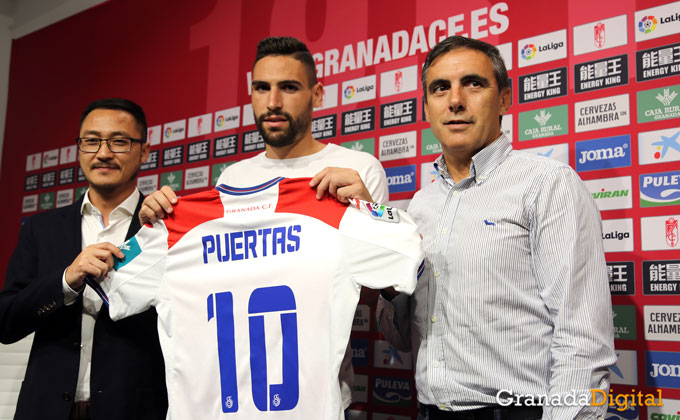 Puertas-presentacion-granada-cf