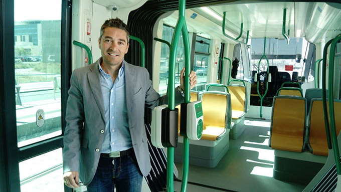 Manuel-Olivares-en-una-jornada-informativa-del-Metro