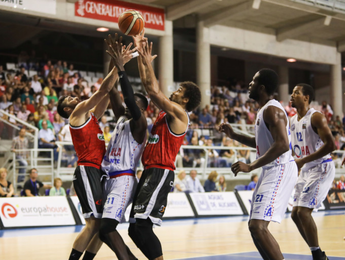 El Coviran pierde por 62-55 ante el HLA Alicante