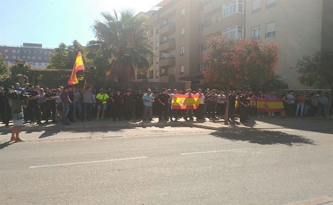 concentracion policias granada referendum Cataluña