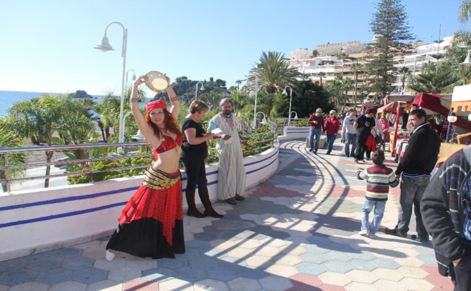 DANZA DEL VIENTRE EN MERCADILLO MEDIEVAL (1)