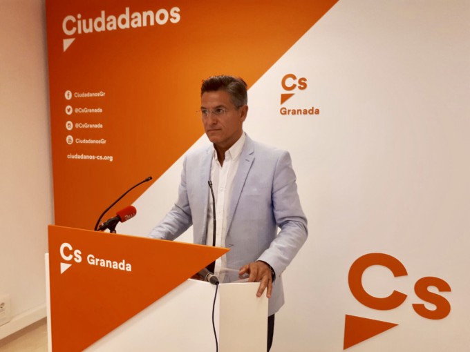 El portavoz de Cs Granada, Luis Salvador