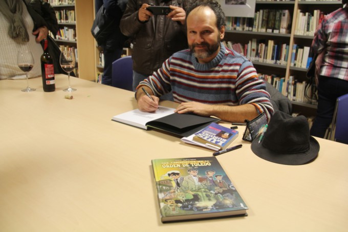 JUANFRAN CABRERA FIRMO EJEMPLARES DEL LIBRO COMIC