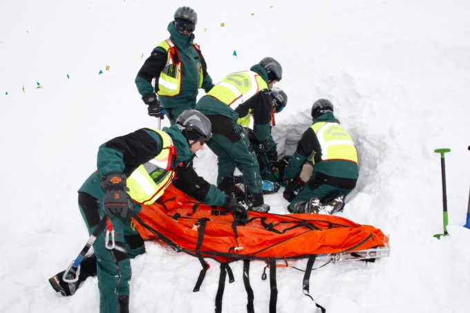 Sierra Nevada rescate unidad montaña