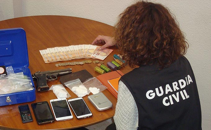 droga castel guardia civil