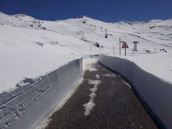 carril-hoya-de-la-mora-nieve