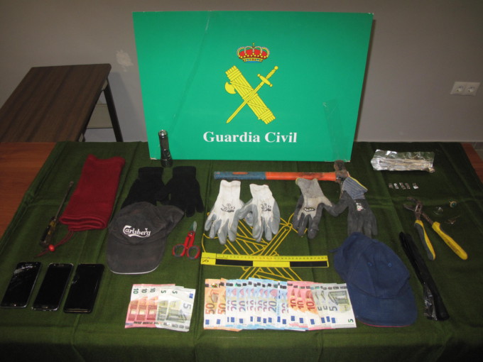 guardia civil material sustraido