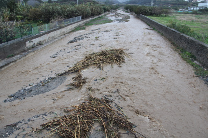 RIO JATE EN LA HERRADURA EL PASADO VIERNES 2 MARZO 18