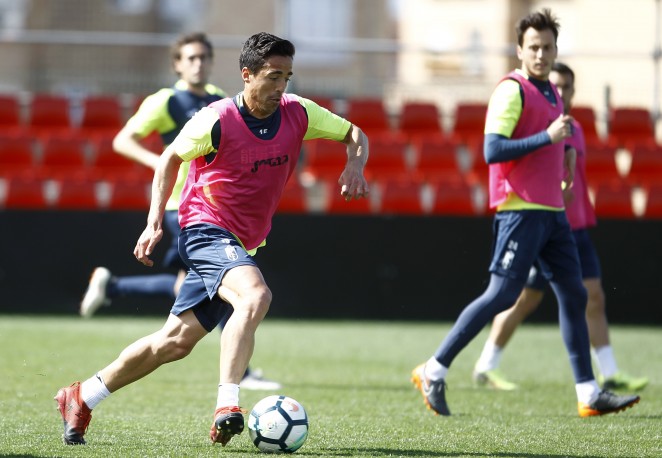 PEDRO-ENTRENAMIENTO-GRANADA-CF