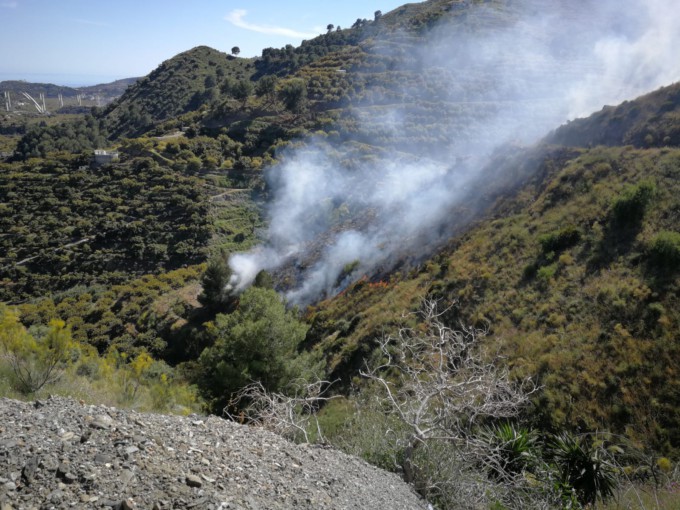 FUEGO EN BARRANCO GELIBRO EN JETE 18 (2)