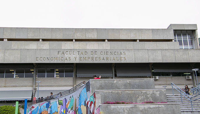 facultad ciencias economicas empresariales - campus cartuja - universidad - ugr - educacion 1