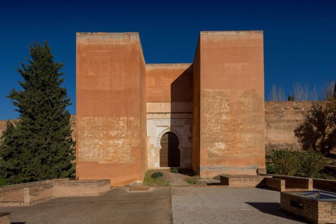 PUERTA-SIETE-SUELOS-ALHAMBRA