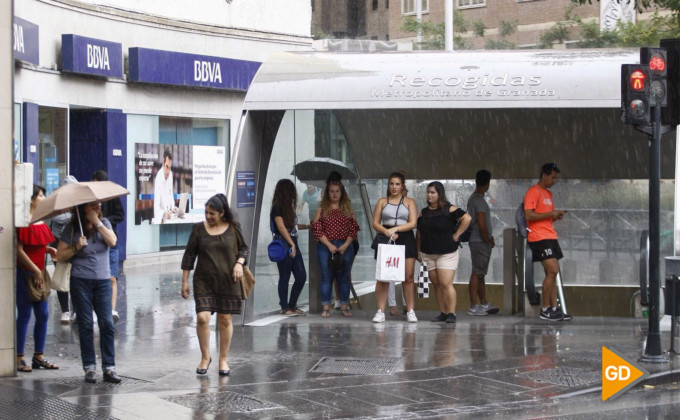 LLUVIA-METRO-TORMENTA-GRANADA