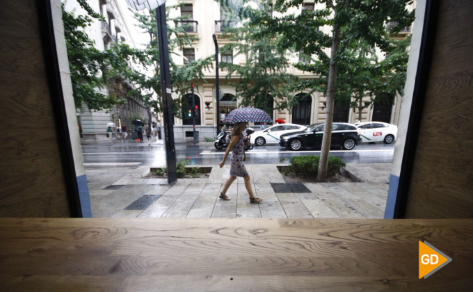 PARAGUAS-TORMENTA-LLUVIA-GRANADA