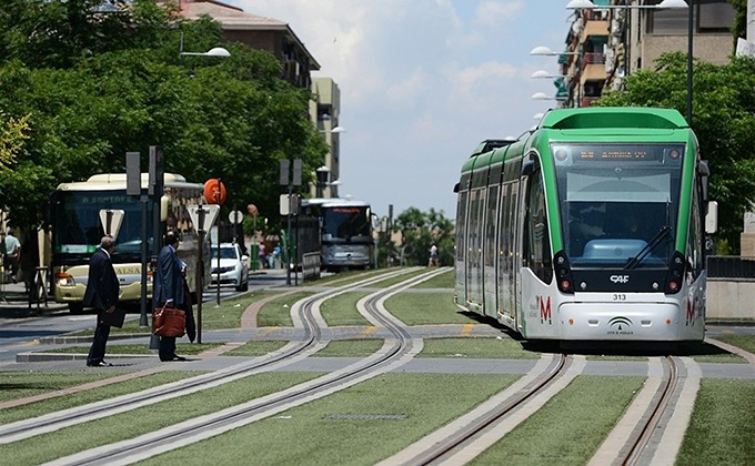 metro granada