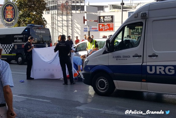 INFARTO-COCHE-GRANADA-ACCIDENTE-NEPTUNO