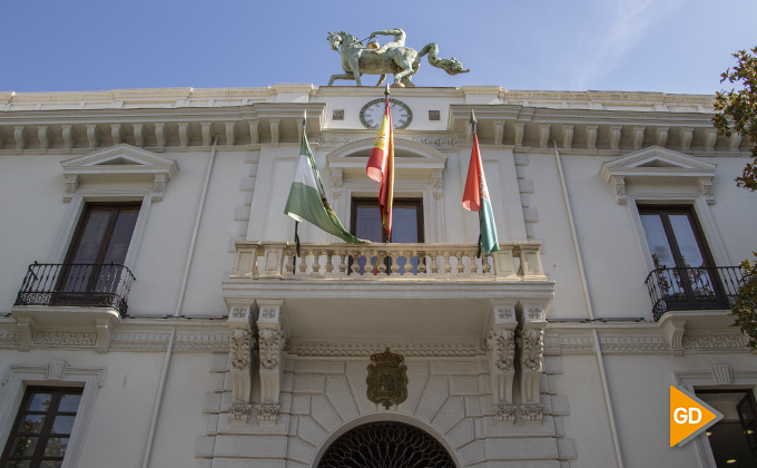 fachada del ayuntamiento granada 02