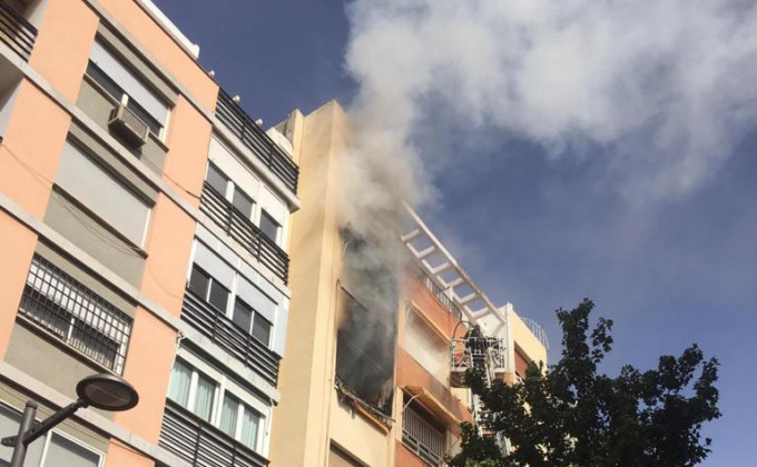 INCENDIO CALLE TABLAS FOTO