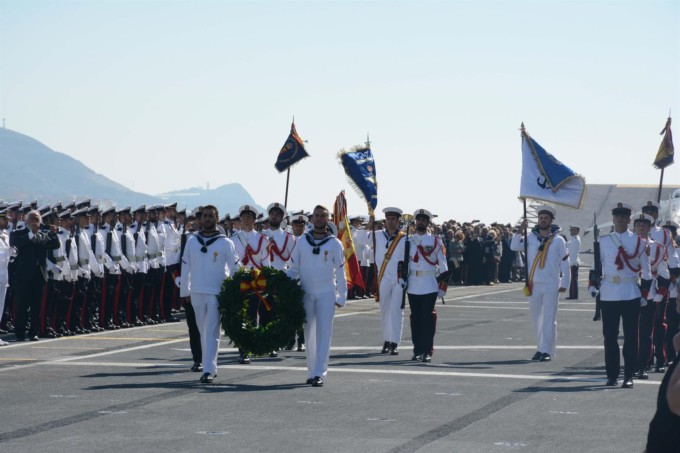 jura bandera portaaviones