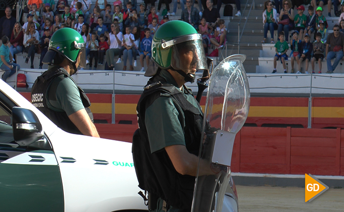 guardia civil en la plaza de toros