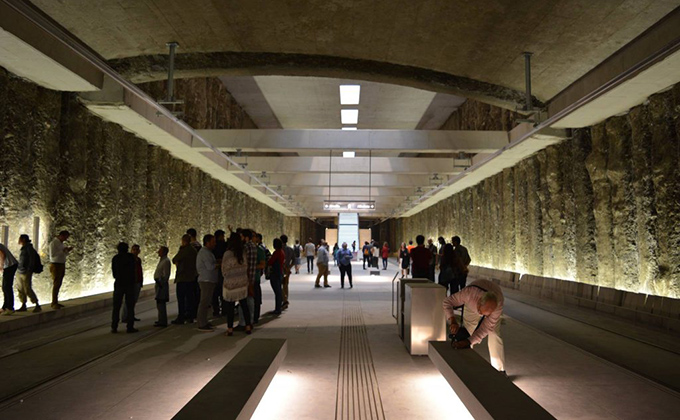 metro de granada alcazar del genil