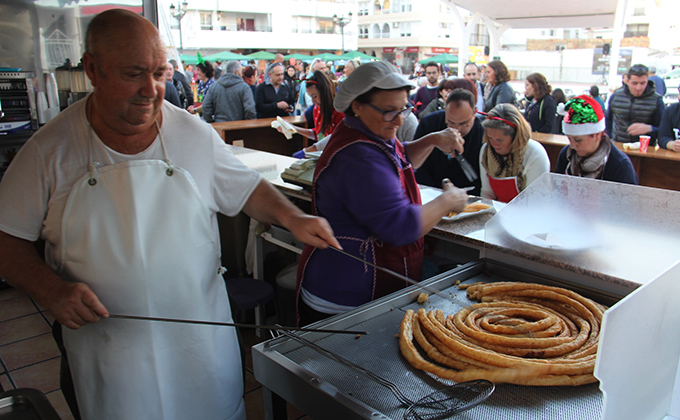 CHURROS Y CHOCOLATE SOLIDARIO EN LA HERRADURA 18