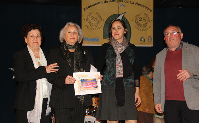 ELENA DE HARO PRIMER PREMIO LOCAL POESIA LA HERRADURA 18