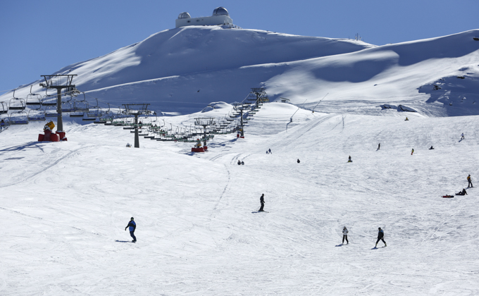 inicio de la temporada de esqui en la estacion de Sierra Nevada