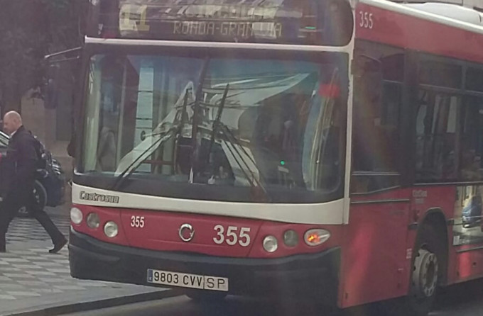 autobus Rober Reyes Católicos Línea 11 - 14,7 años