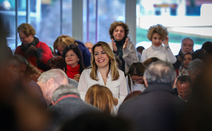 La secretaria general del PSOE-A, Susana Díaz, interviene en un encuentro con mujeres.