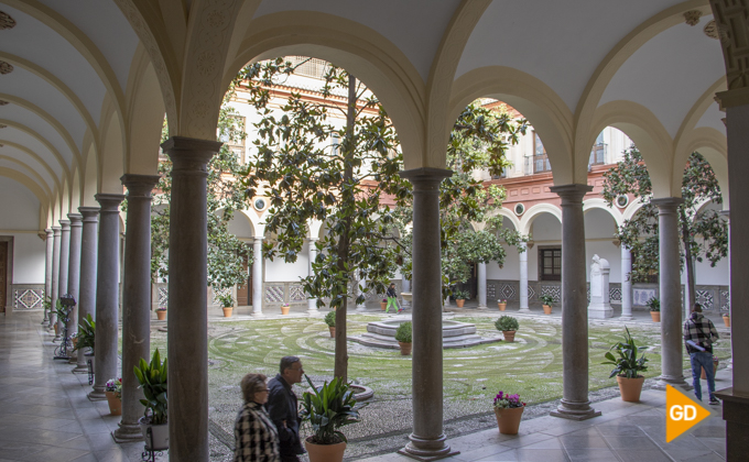 Ayuntamiento patio granada