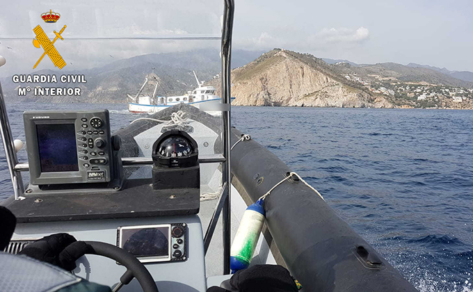 guardia civil pesca ilegal maro granada