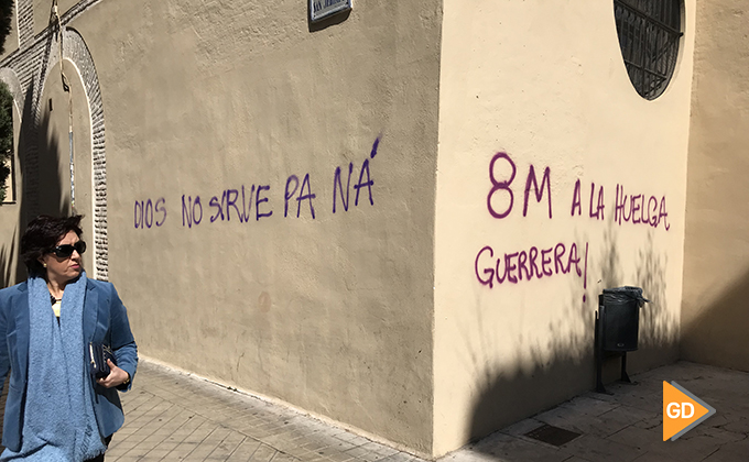 Resultado de imagen de pintadas iglesia 8-m