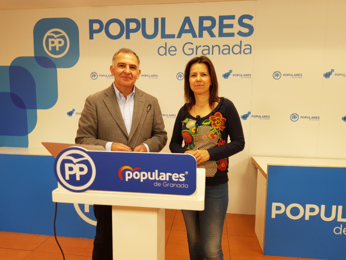 Santiago Pérez y Ana Vanesa García