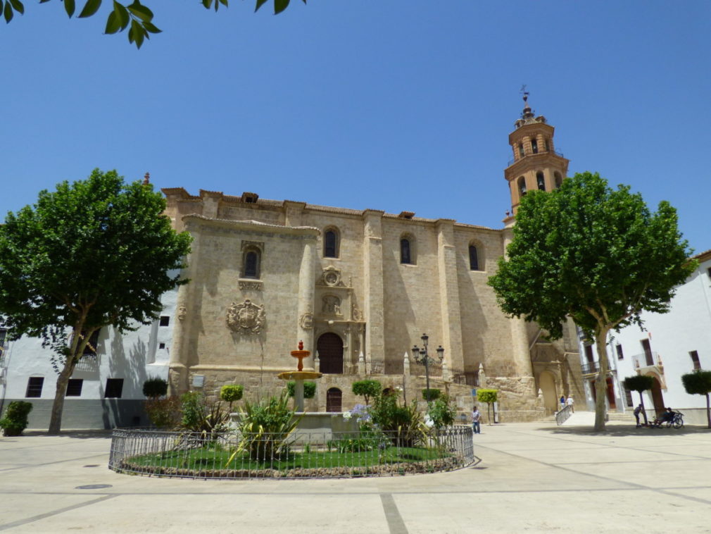 Baza es una ciudad y municipio español situado en el noreste de la provincia de Granada, en la comunidad autónoma de Andalucía