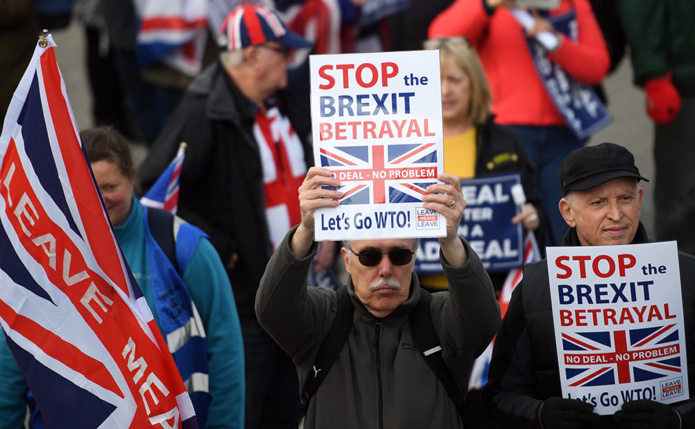 23 March 2019, England, Nottingham: People take part in the "March to Leave" demonstration, which moves from Nottingham to London and ends on 29 March with a major demonstration in front of Parliament. Photo: Joe Giddens/PA Wire/dpa