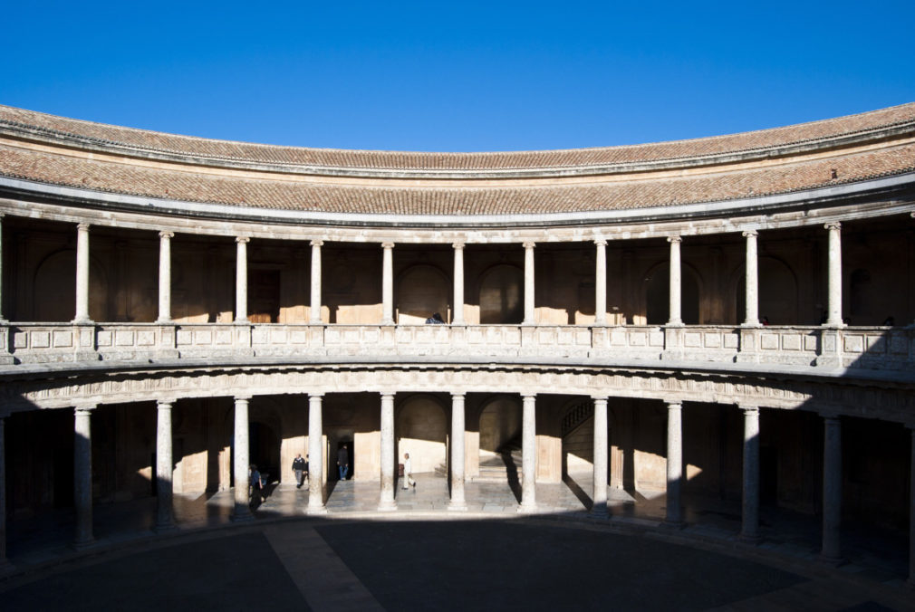 Interior del Palacio de Carlos V