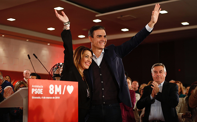 el secretario general del PSOE y presidente del Gobierno, Pedro Sánchez y la secretaria general del PSOE de Andalucia, Susana Díaz, participa en un acto público del PSOE en Granada