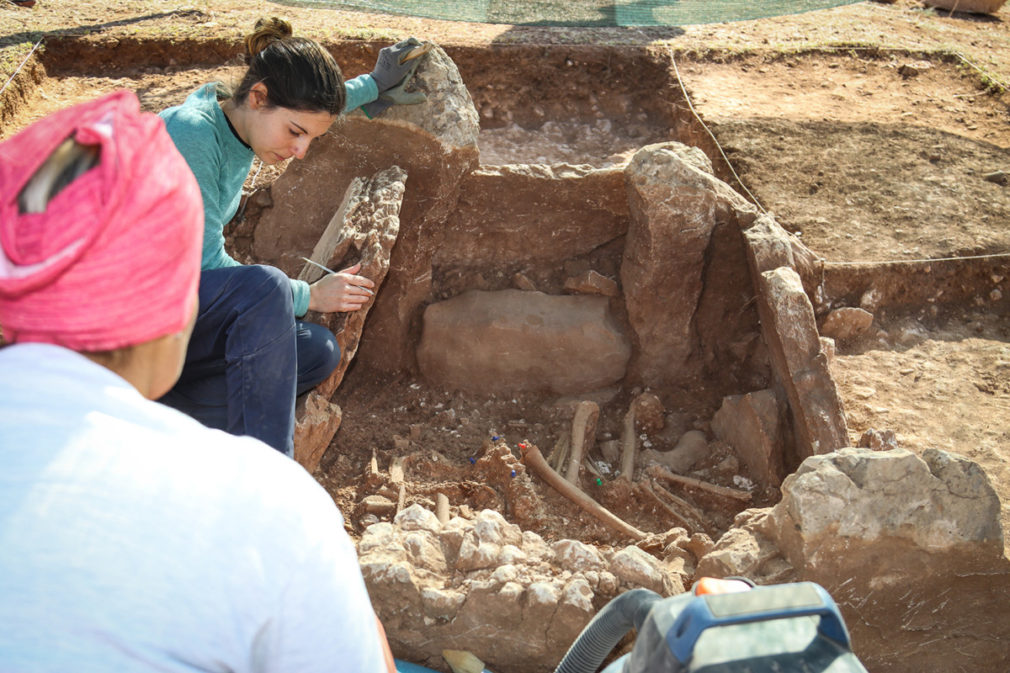 EXCAVACION ARQUEOLOGICA URG