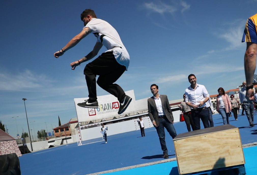 alcalde en plaza Granada, ciudad europea del deporte 1