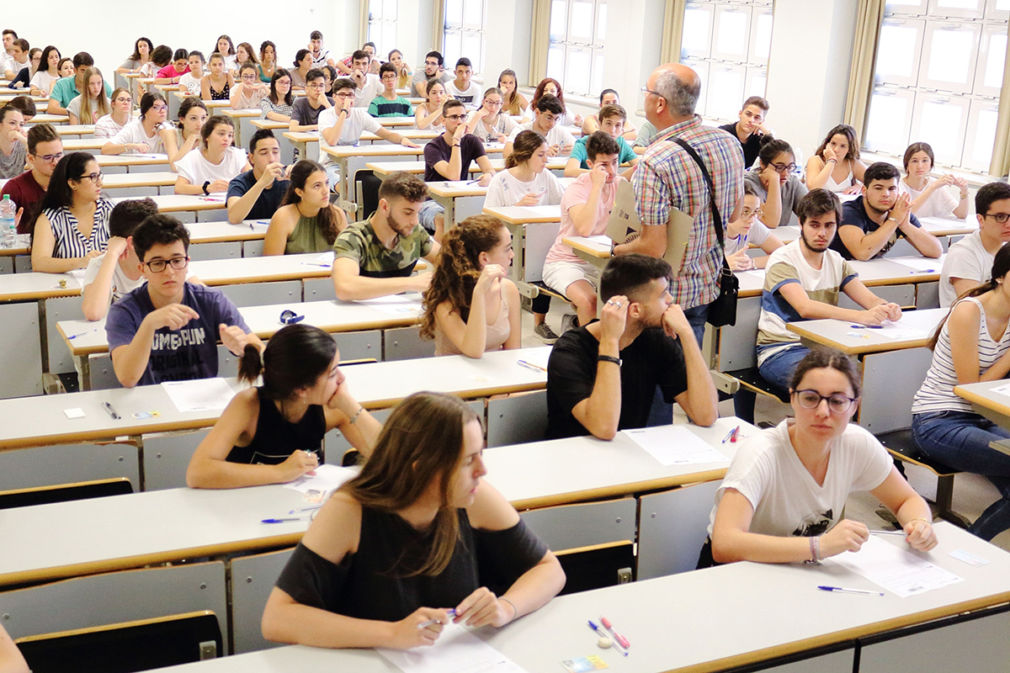 ANDALUCÍA.-Sevilla.-Más de 1.200 estudiantes de 29 centros de Sevilla y provincia se examinan de la Selectividad en la UPO