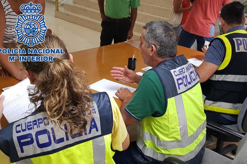 policia nacional extrenajeria