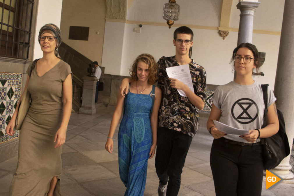 presentacion en el registro la declaracion de emergencia climatica en el ayuntamiento de Granada