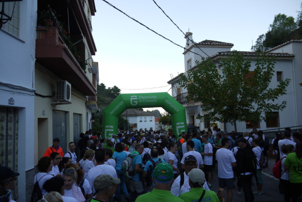 Senderistas en el punto de salida