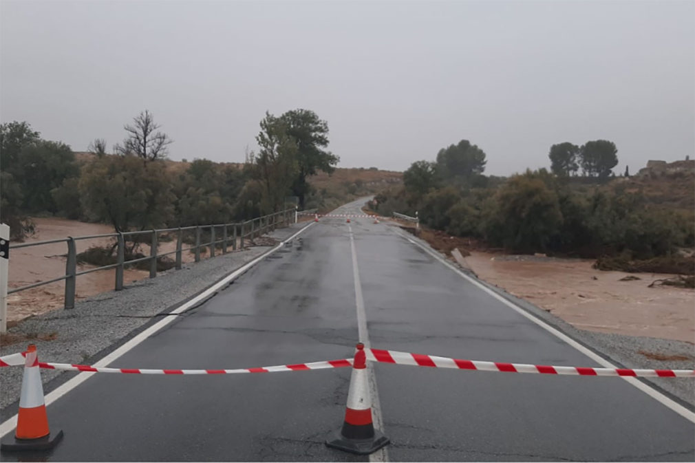 carretera cortada A4200 Baza y Benamaurel