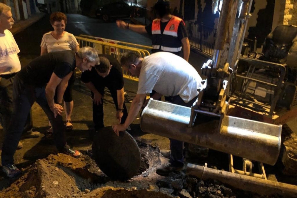 Codo de tubería roto cerca del Bar Cañadas de Órgiva