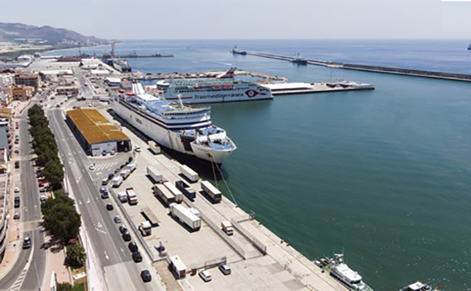 Ferrys en el Puerto de Motril