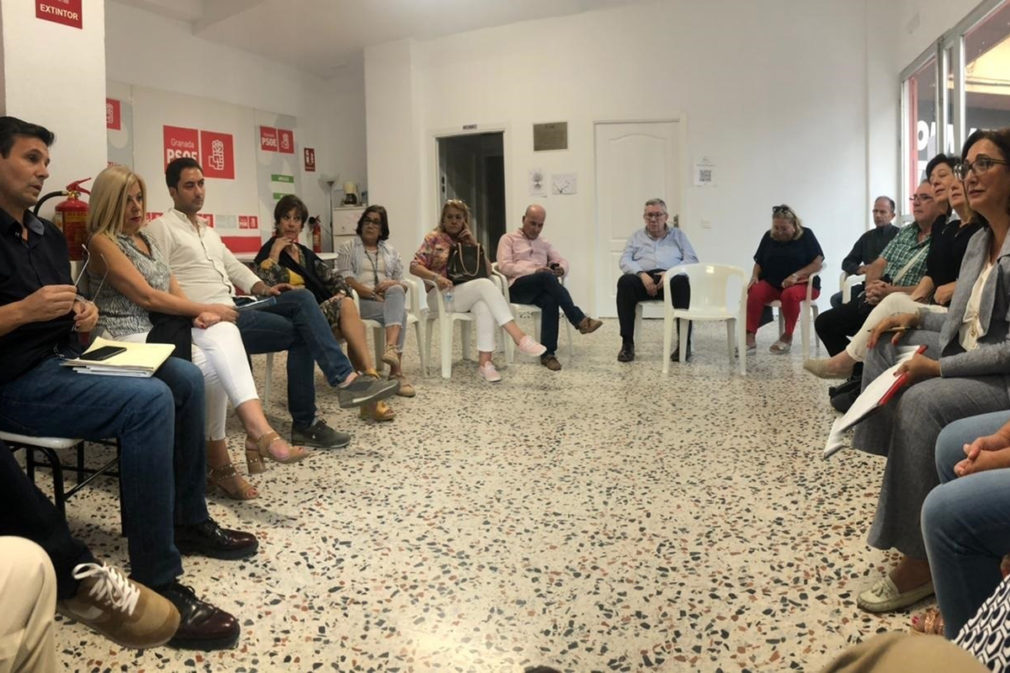 Reunión del PSOE sobre el centro de salud de Mirasierra